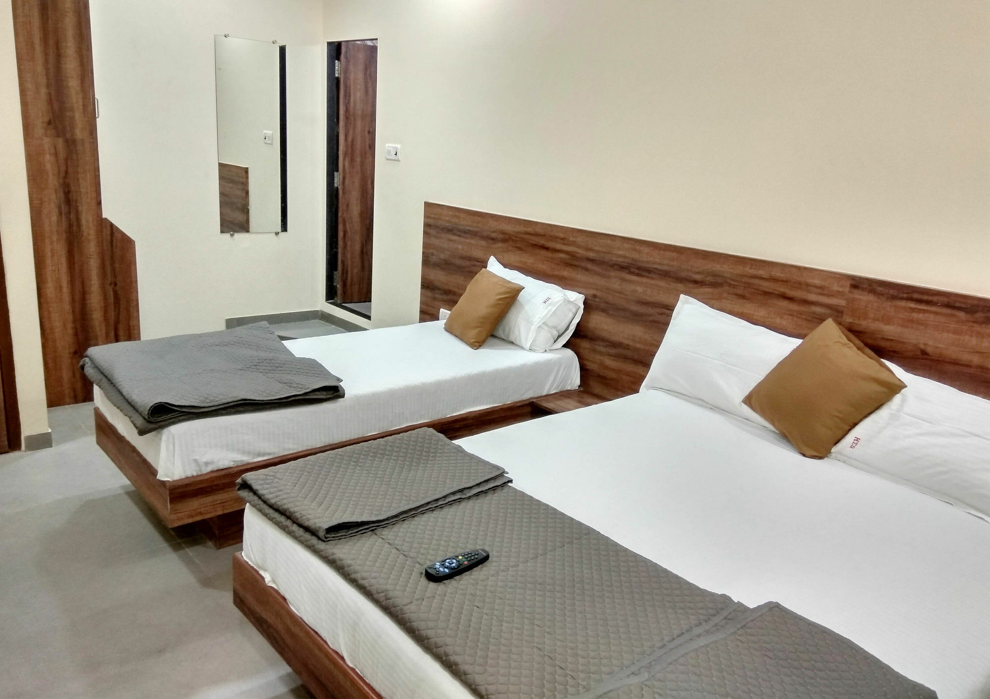 Terminus Square Hotel Kurla Exterior photo